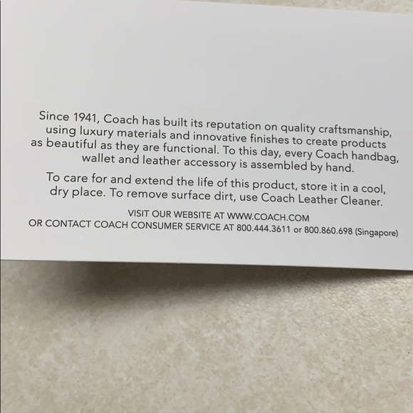 Coach corner wristlet - Picture 4 of 9